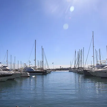 Al Centre Del Port Cambrils
